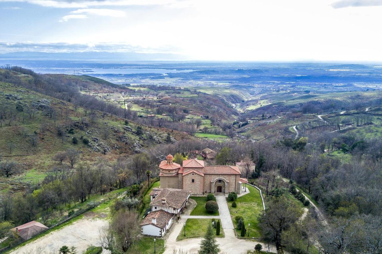 Hostal Los Castanuelos Candeleda Exteriér fotografie