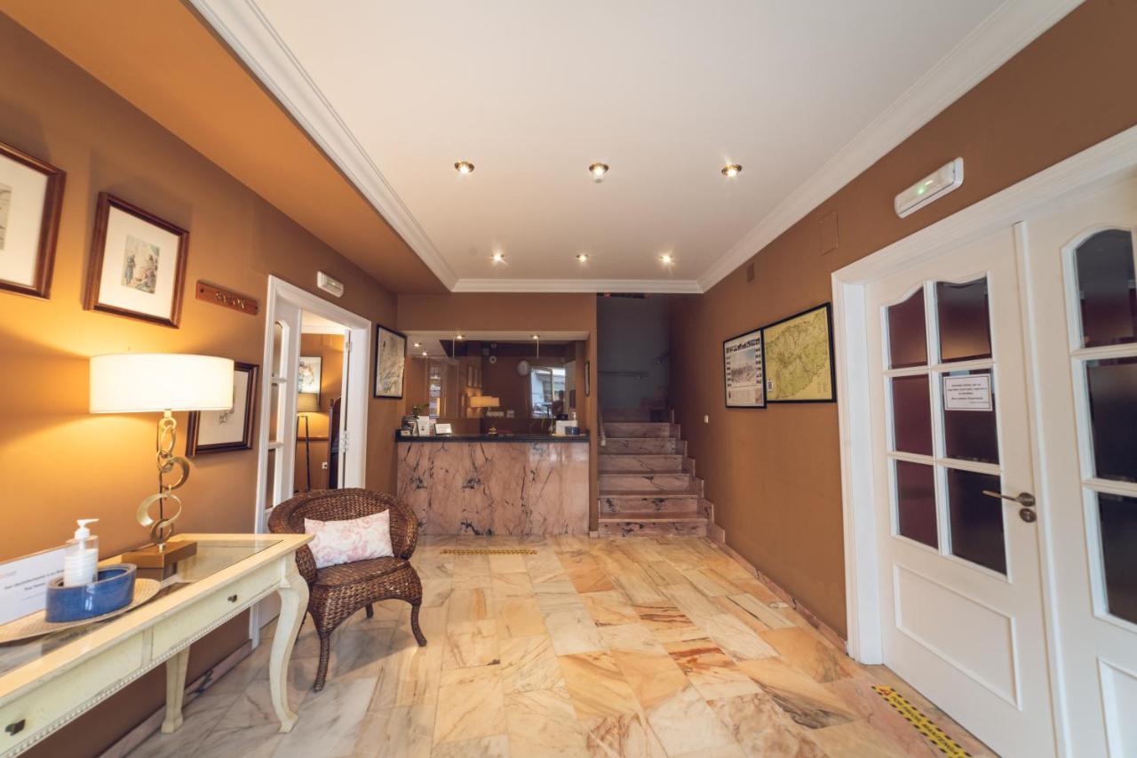 Hostal Los Castanuelos Candeleda Exteriér fotografie