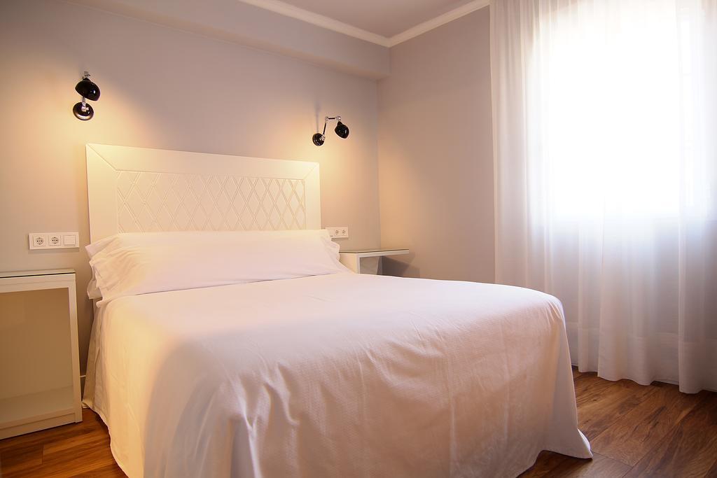 Hostal Los Castanuelos Candeleda Exteriér fotografie