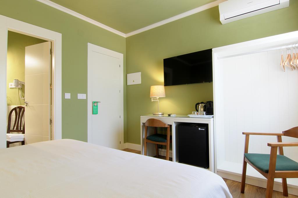 Hostal Los Castanuelos Candeleda Exteriér fotografie
