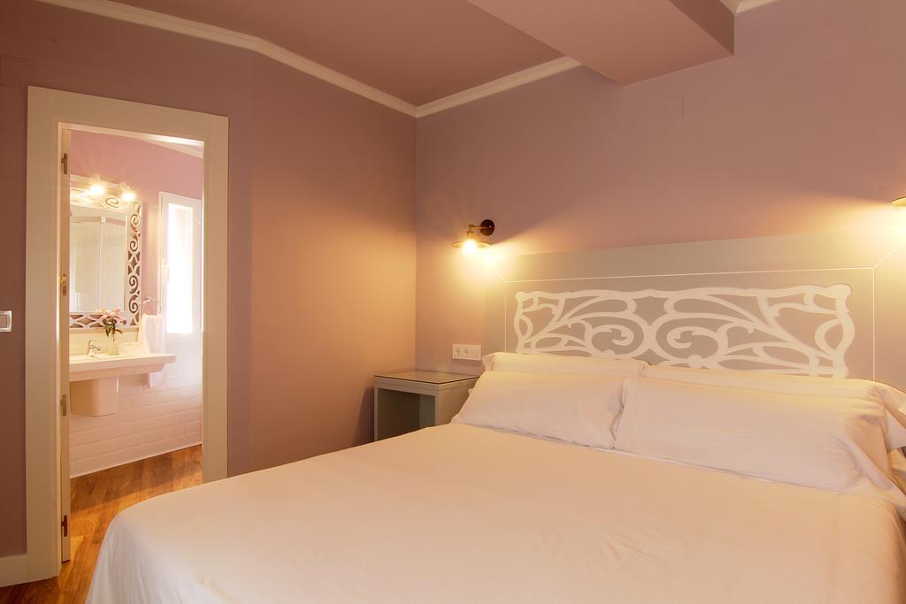 Hostal Los Castanuelos Candeleda Exteriér fotografie