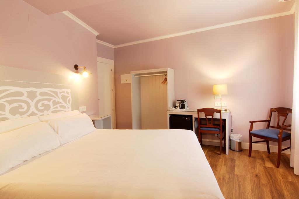 Hostal Los Castanuelos Candeleda Exteriér fotografie