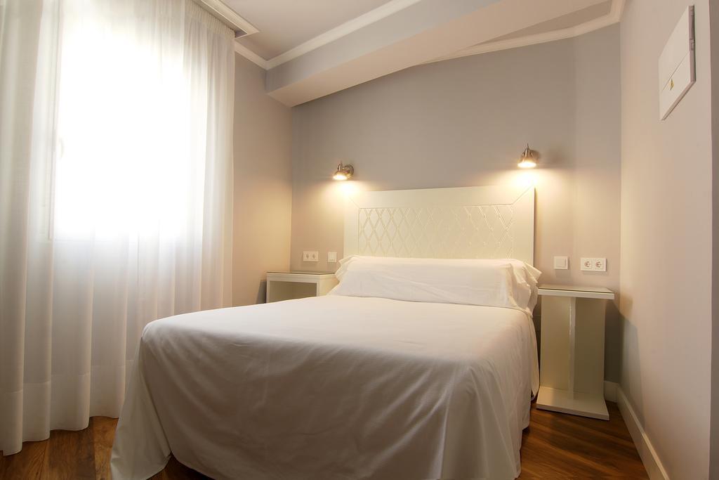 Hostal Los Castanuelos Candeleda Exteriér fotografie