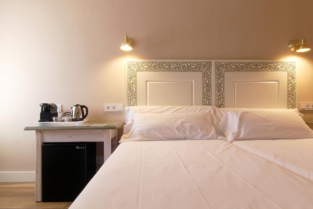 Hostal Los Castanuelos Candeleda Exteriér fotografie